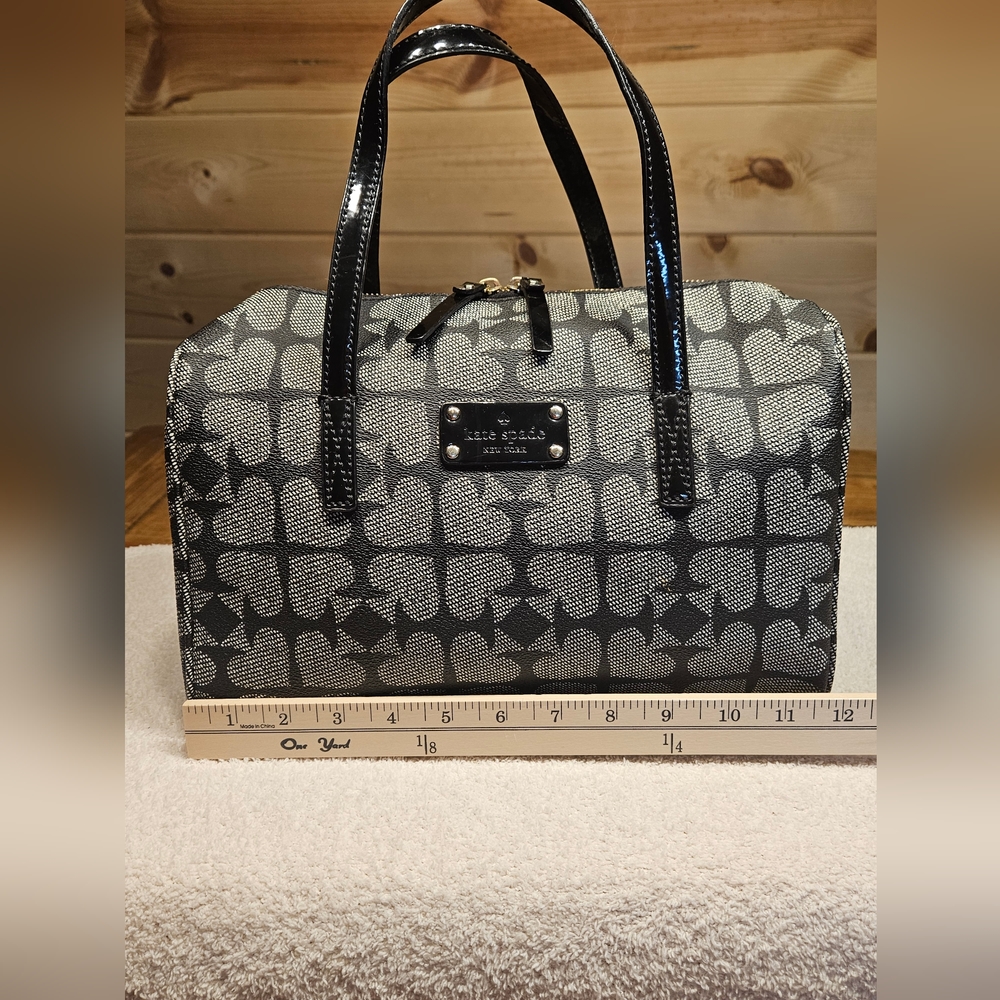 Kate Spade Elegant Black and Gray Tote - Picture 2 of 8
